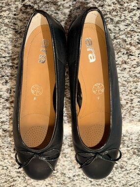 Ara Black Leather Ballet Flats - Size 7.5 - Patent Cap Toe with Bow Detail